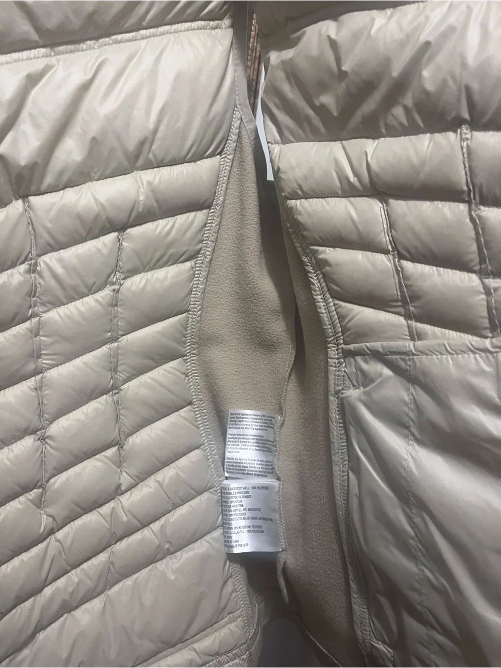 MICHAEL Michael Kors Women's Cream Quilted Puffer Vest medium jacket